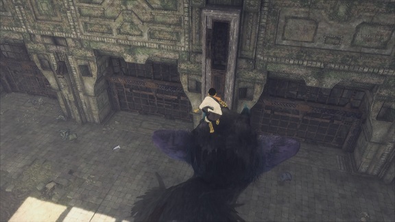 鉄格子を開ける